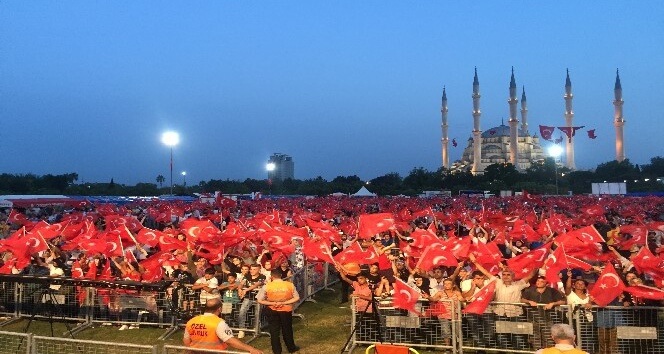 15 Temmuz Demokrasi ve Milli Birlik Gününe 35 bin Adanalı katıldı