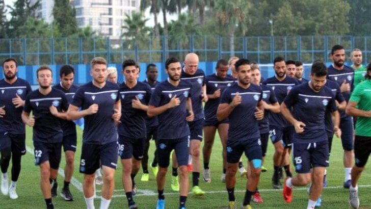 Adana Demirspor hazırlıklarına Adana’da yeniden başladı