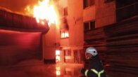 Adana’da korkutan yangın! Evler tahliye edildi