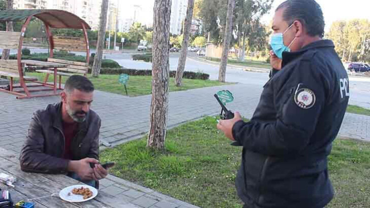 Adana’da maske takmayan kişiye para cezası