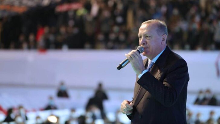 Cumhurbaşkanı Erdoğan, AK Parti’nin 7. Olağan Büyük Kongresi’nde salondakilere sesleniyor