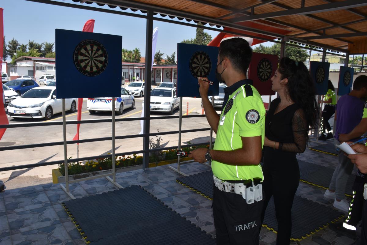 Adana’da dart turnuvası düzenlendi