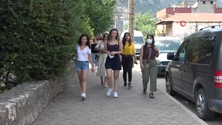 Kozan’da yılın ilk turist kafilesi coşkusu