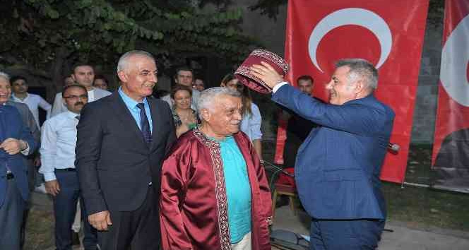Adana’da yılın ahisine kaftanını Vali Elban giydirdi