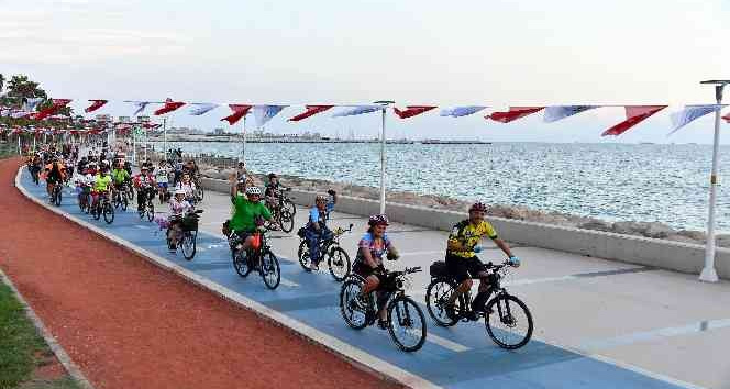 Mersin’de bisikletseverler ‘Bisiklet Turu’nda buluştu