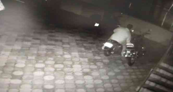 Zabıtanın motosikletinden benzin çalan hırsız yakalandı