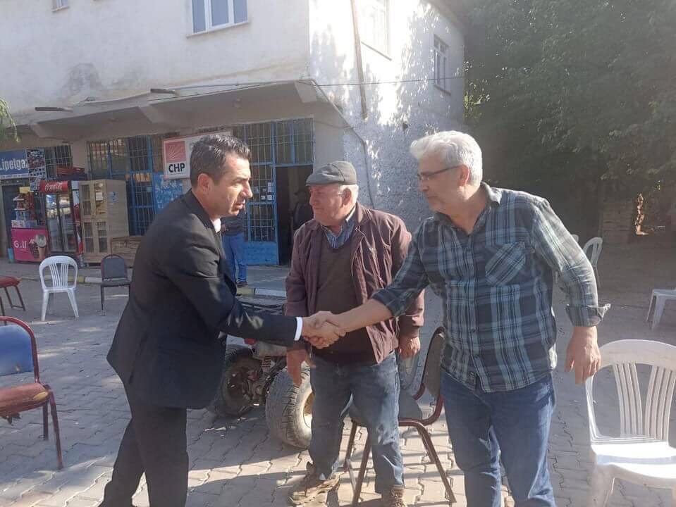 Başkan Erhan Adem, zarar gören çiftçileri ziyaret etti
