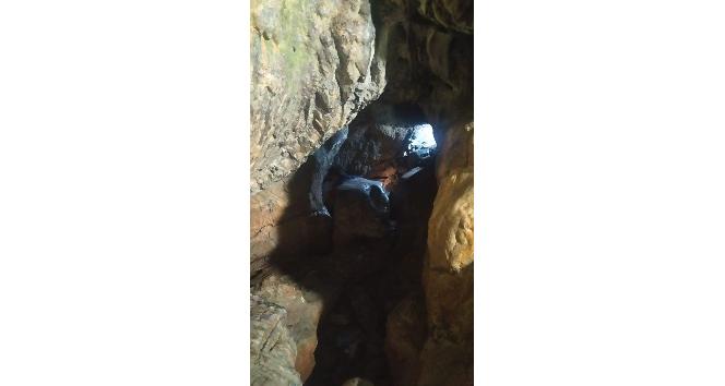 Eshab-ı Kehf Mağarasında sıkışan kişiyi itfaiye ekibi kurtardı