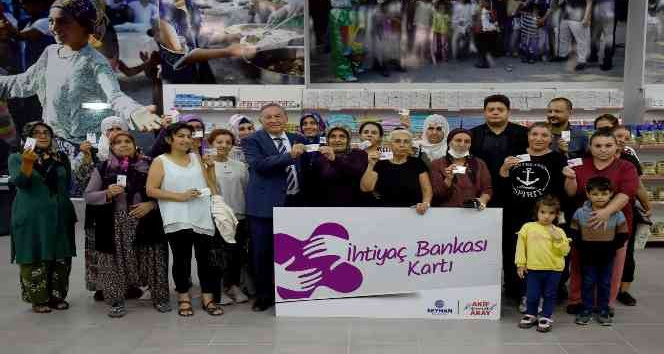 Adana’da “İhtiyaç Bankası” açıldı