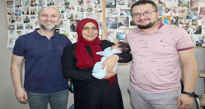 20 yıllık bebek özlemi Memorial Hastanesi’nde son buldu