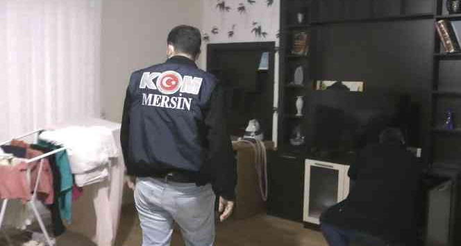 Mersin’de FETÖ’nün güncel yapılanmasına operasyon: 9 gözaltı