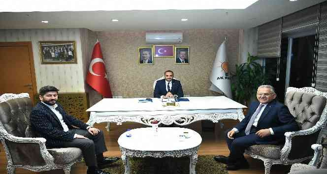Başkan Büyükkılıç, AK Parti teşkilatlarıyla bir araya geldi