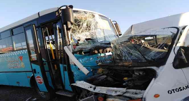 Kahramanmaraş’ta halk otobüsü ile minibüs çarpıştı: 1 ölü, 4 yaralı
