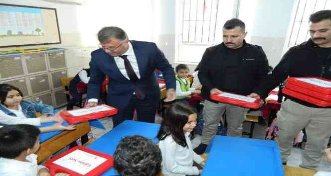 Mersin Cumhuriyet Başsavcısı Öztoprak, Silifke’de Robotik Kodlama sınıfının açılışını yaptı