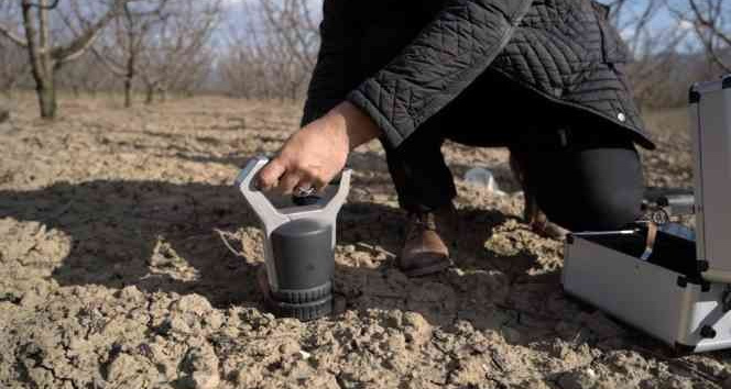 Toprakkaleli çiftçilere, dijital toprak analiz cihazı hizmeti