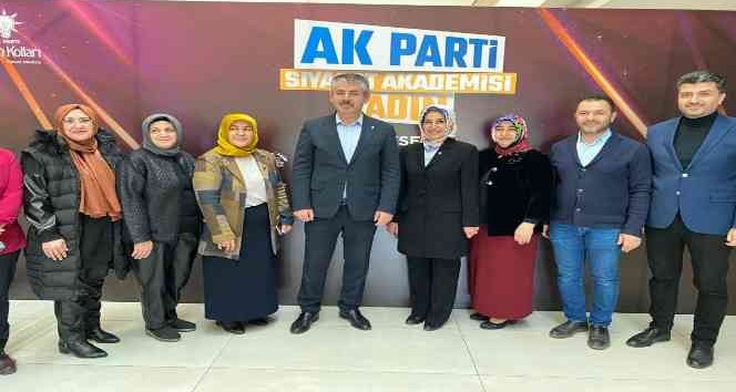AK Parti’den kadınlara eğitim