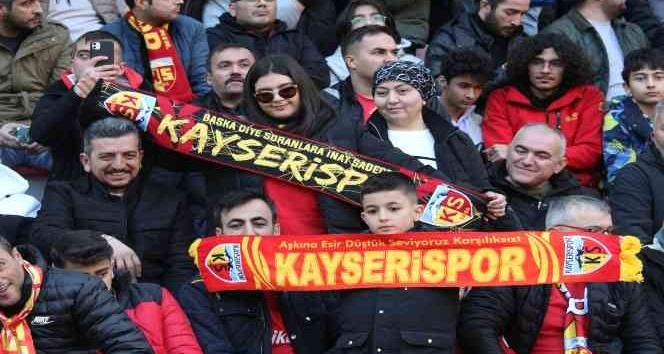 Kayserispor – Beşiktaş maçını 14 bin 500 kişi izledi