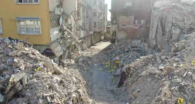 Deprem sonrası “eski Antakya evleri” yerle bir oldu