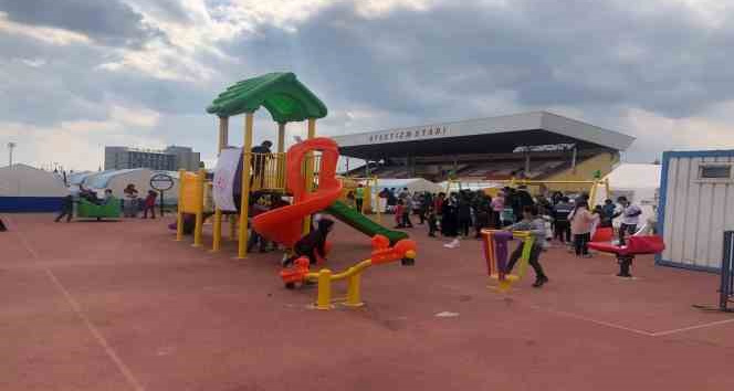 Melikgazi Çadır Kente Oyun Parkı Kurdu