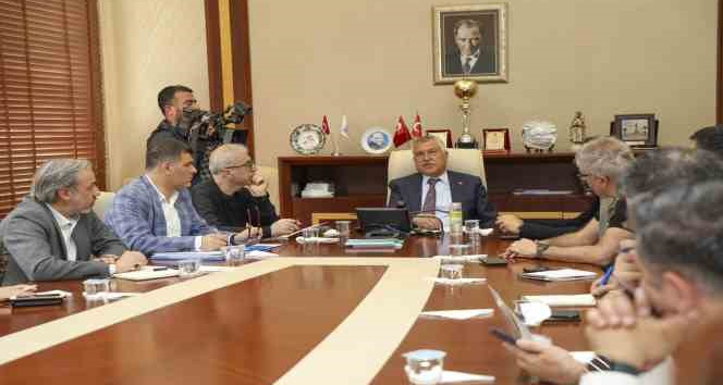 Başkan Karalar, “Deprem Dirençli Adana” için bilim insanlarıyla çalışma başlattı