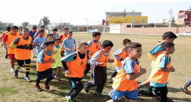 Seyhan’da spor okulları kaldığı yerden devam ediyor