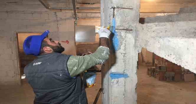 Depremden sonra vatandaşlar kolon bakımı yaptırıyor