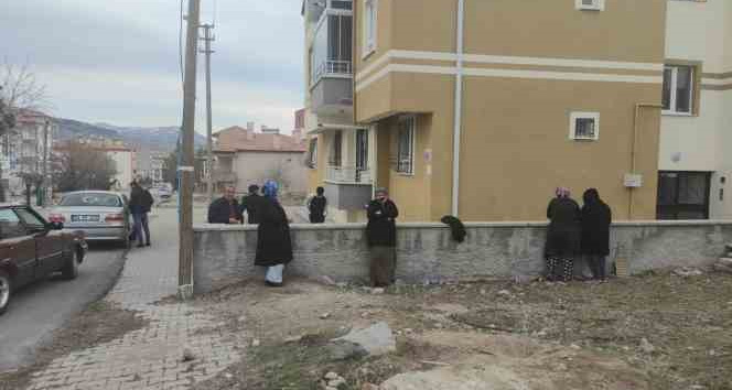 Kayseri’deki deprem Develi’de vatandaşı sokağa döktü
