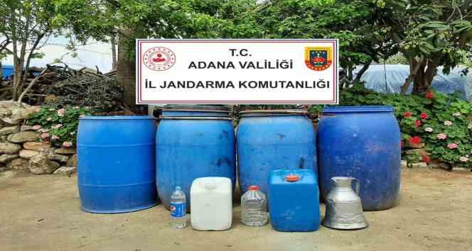 Adana’da bin 730 litre sahte içki ele geçirildi