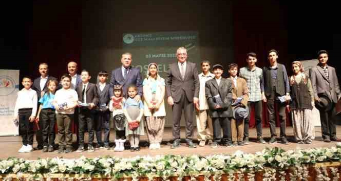 Mersin’de ‘Her Çocuk Bir Şiir’ projesi ödül töreni gerçekleştirildi