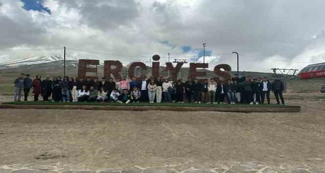 Depremzede Öğrenciler Erciyes’te Piknik Etkinliğinde Buluştu