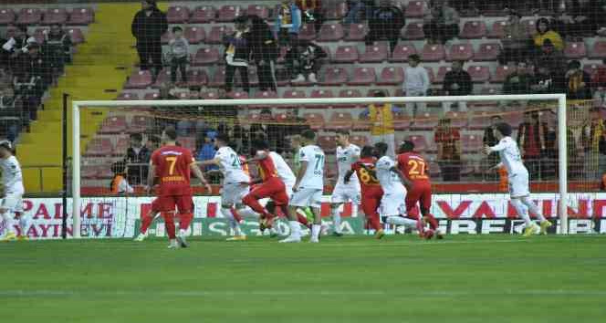 Spor Toto Süper Lig: Kayserispor: 0 – Alanyaspor: 4 (Maç sonucu)