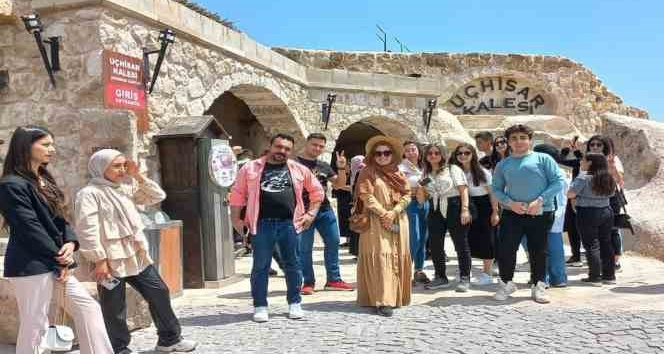 Akdenizli gençler Kapadokya’yı gezdi