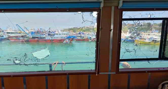Saldırıya uğrayan teknedeki balıkçı anlattı: “2 gemi yanaştı sağlı sollu ateş açmaya başladı”