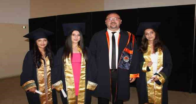 Erdemli MYO’da 28. dönem mezuniyet heyecanı