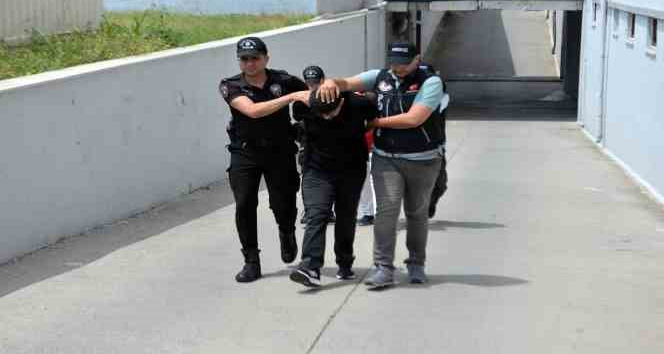 Adana’da uyuşturucu taciri 2 şüpheli tutuklandı