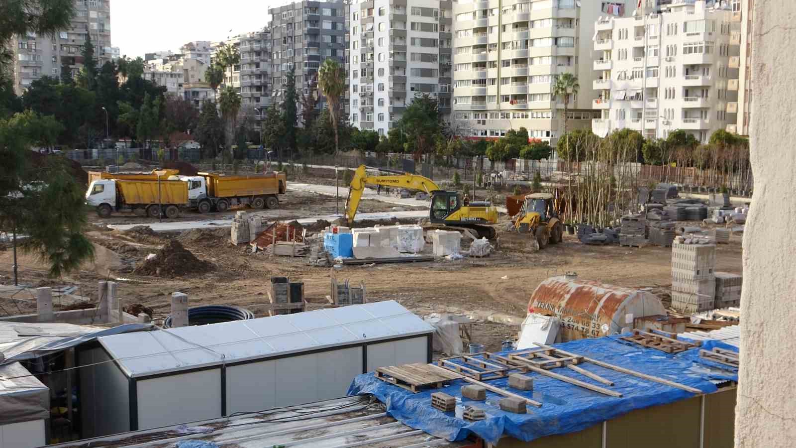 Adana’da Millet Bahçesi yapımı sürüyor
