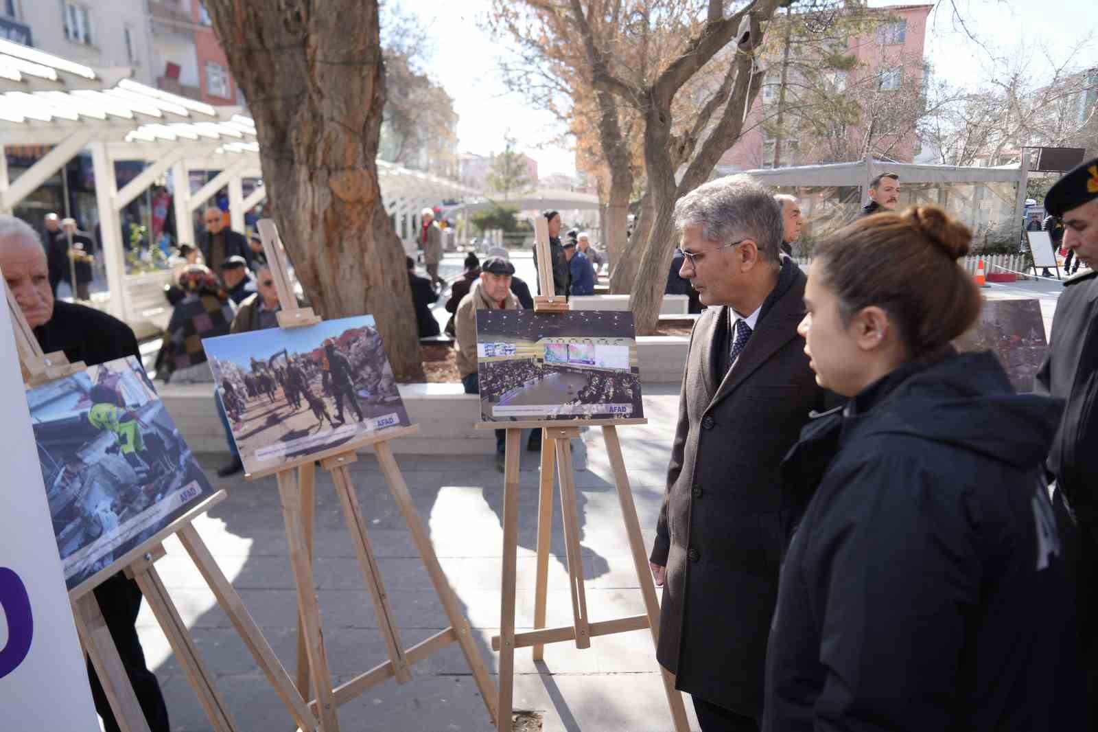 Niğde’de AFAD tarafından 6 Şubat depremi konulu fotoğraf sergisi açıldı