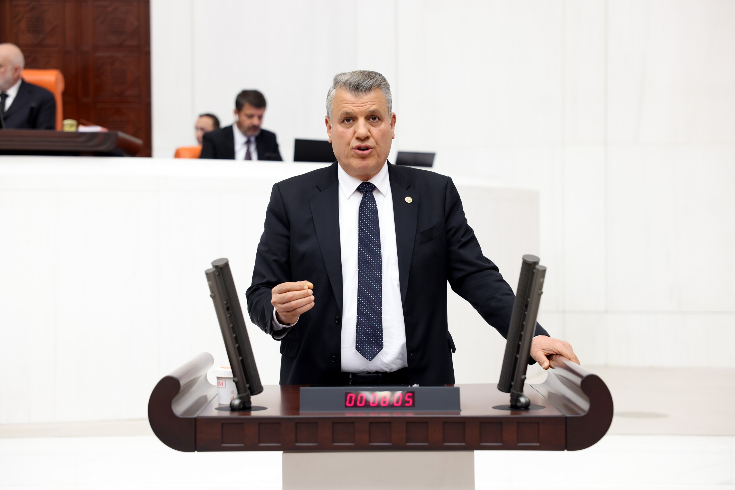Ayhan Barut : Kredi kartları değil AKP iktidarı kapatılmalıdır