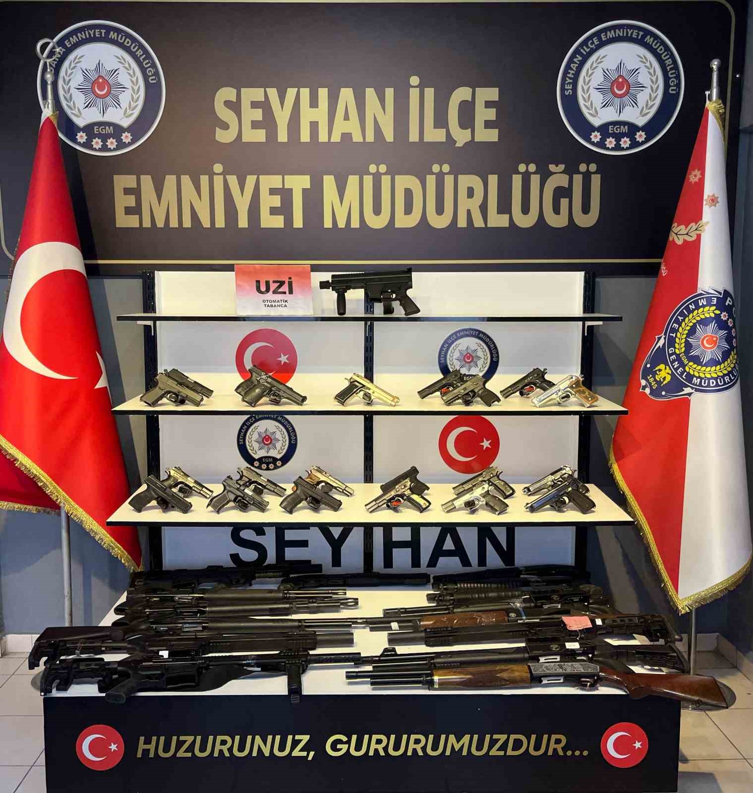 Adana’da bir haftada 43 silah 40 bin 751 uyuşturucu hap ele geçirildi