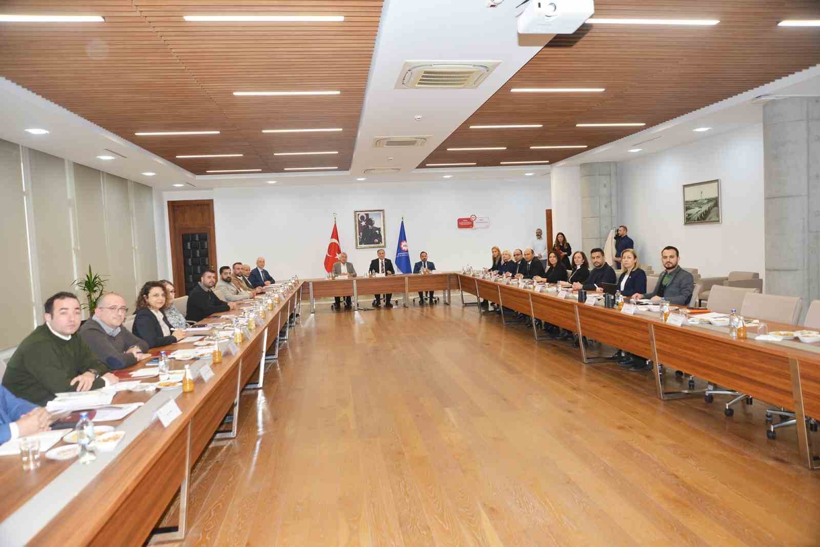 Adana Alparslan Türkeş Bilim ve Teknoloji Üniversitesi’nde (ATÜ) Danışma Kurulu Toplantısı Düzenlendi